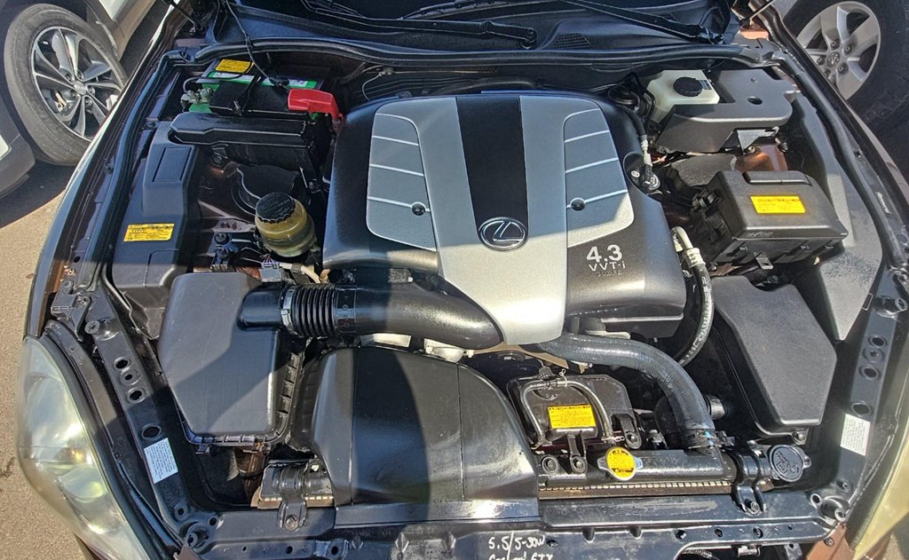 Photo 16 of this LEXUS SC 430