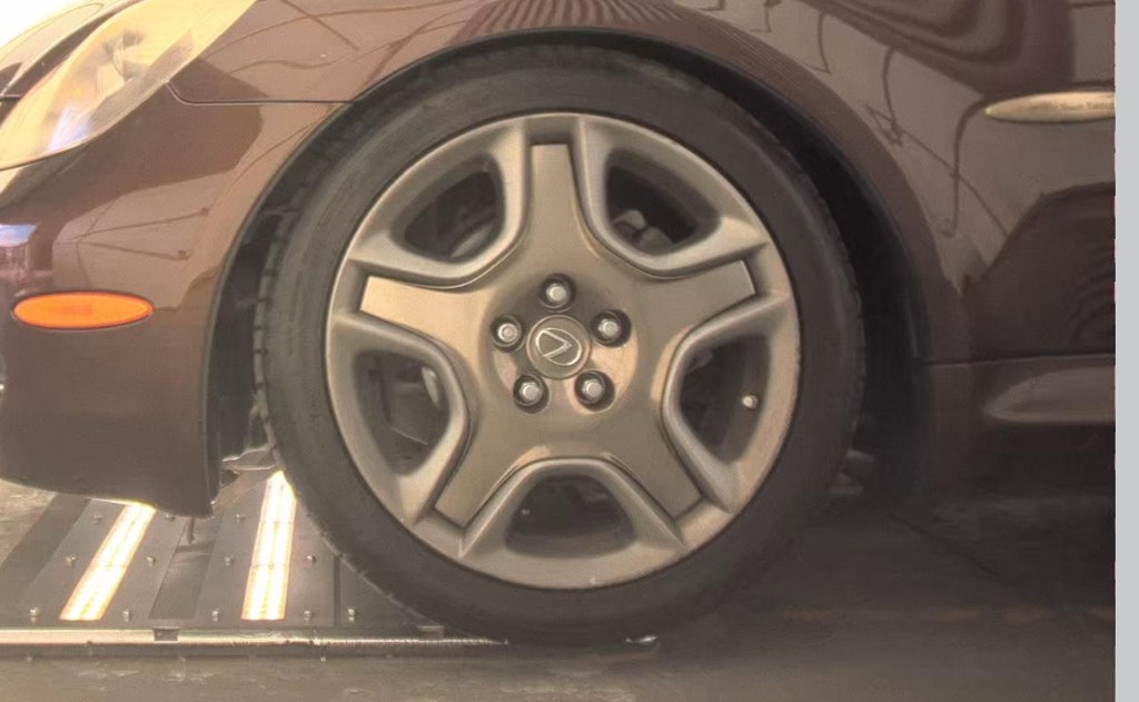 Photo 7 of this LEXUS SC 430