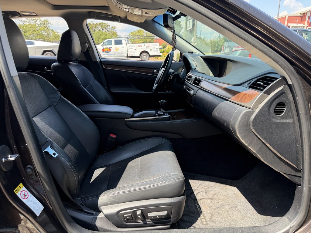 Photo 27 of this LEXUS GS 350