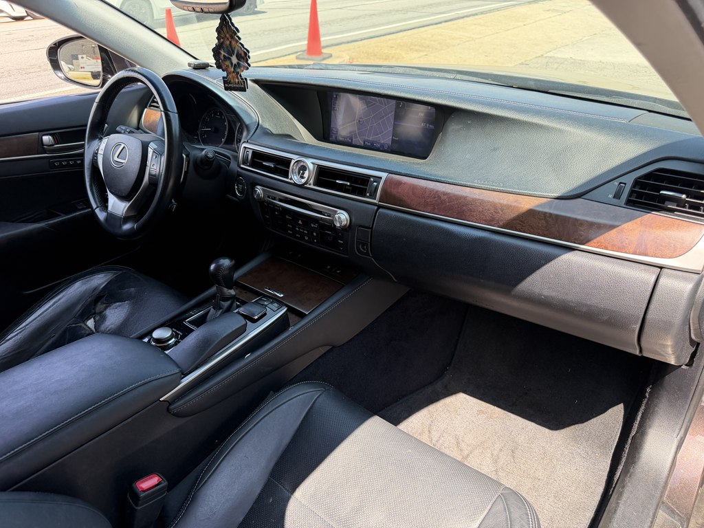 Photo 28 of this LEXUS GS 350