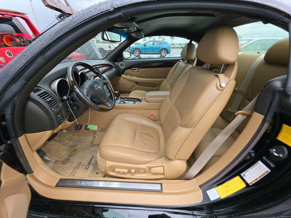 Photo 9 of this LEXUS SC 430