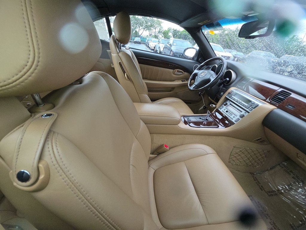 Photo 15 of this LEXUS SC 430
