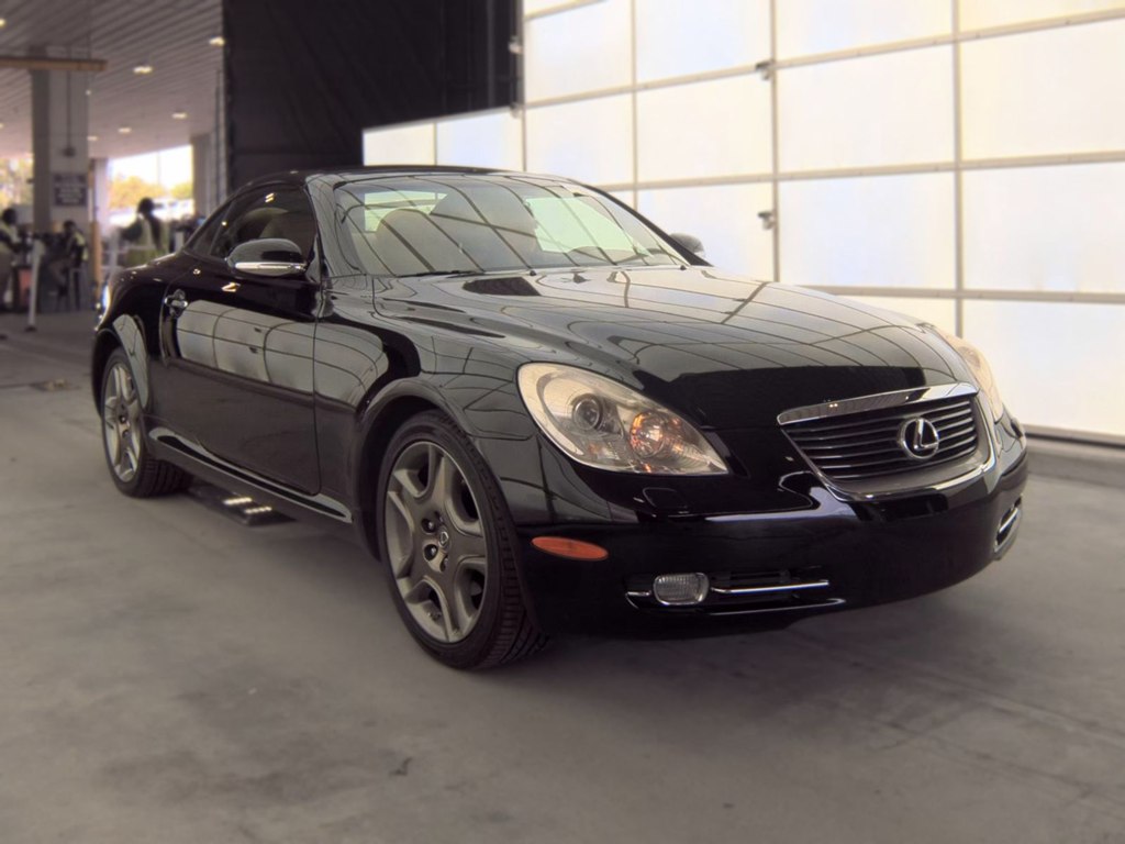 Photo 2 of this LEXUS SC 430