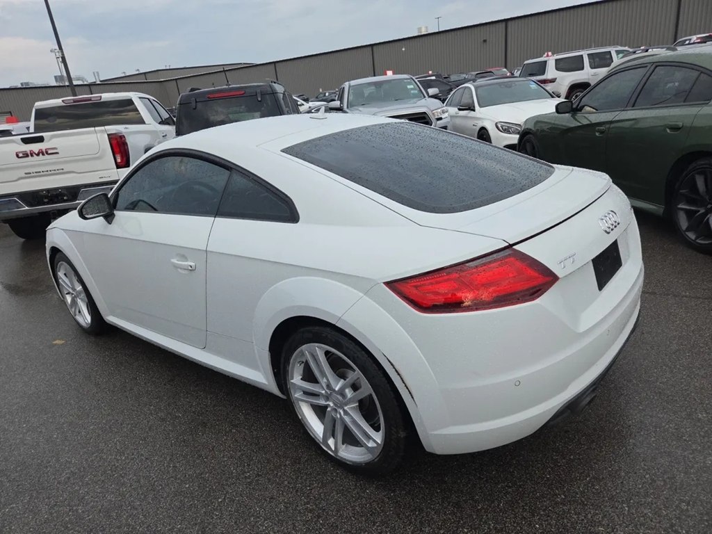 Photo 2 of this AUDI TT