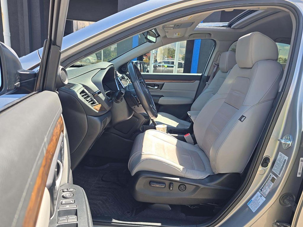 Photo 5 of this HONDA CR-V HYBRID