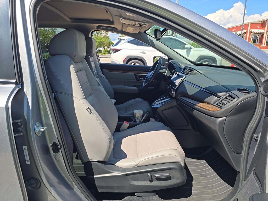 Photo 6 of this HONDA CR-V HYBRID