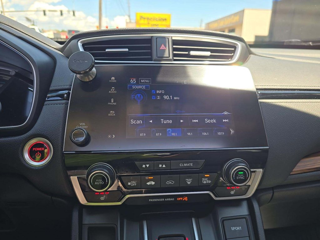 Photo 8 of this HONDA CR-V HYBRID