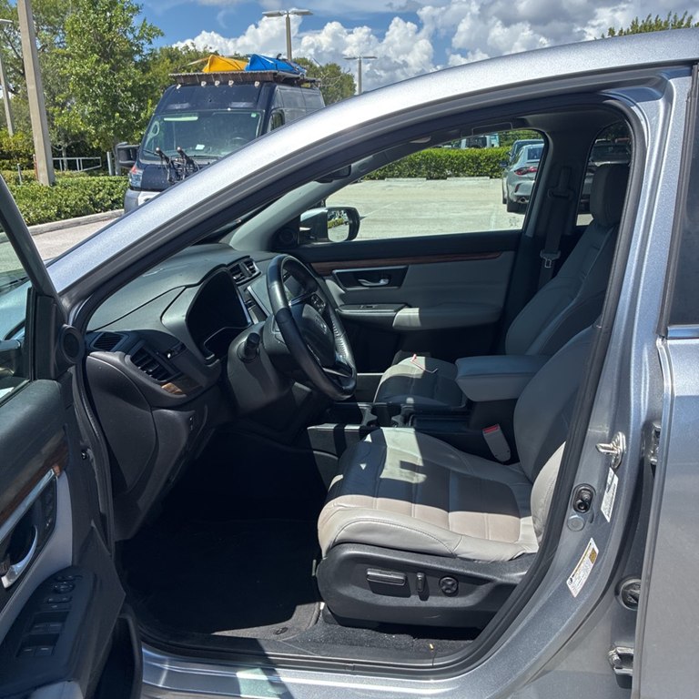 Photo 10 of this HONDA CR-V