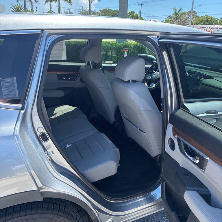 Photo 8 of this HONDA CR-V