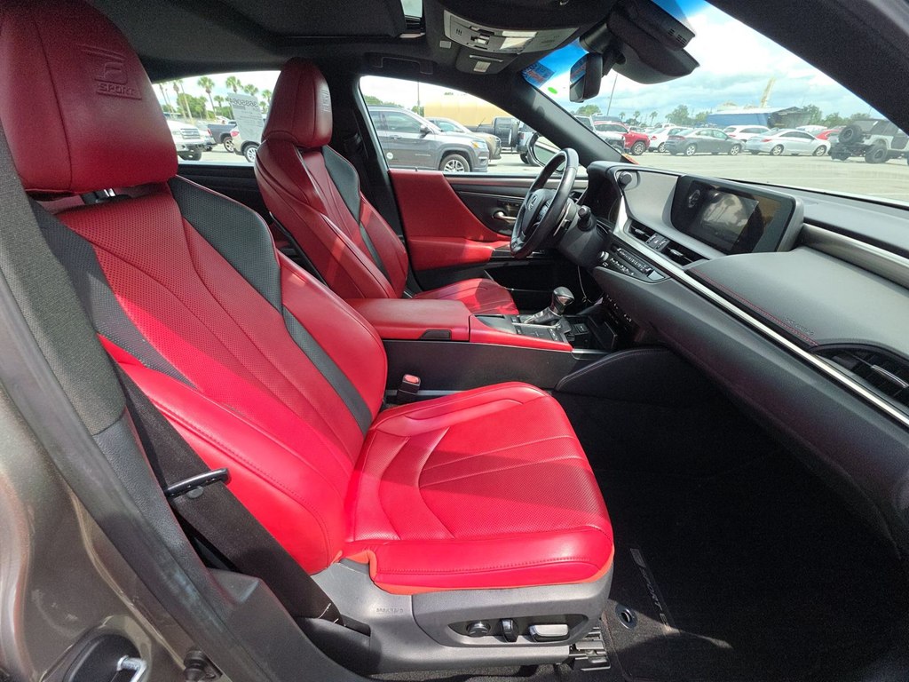 Photo 8 of this LEXUS ES 350