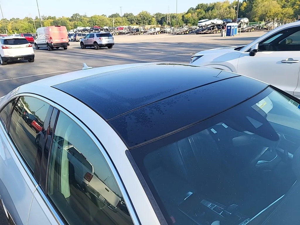Photo 8 of this AUDI A6