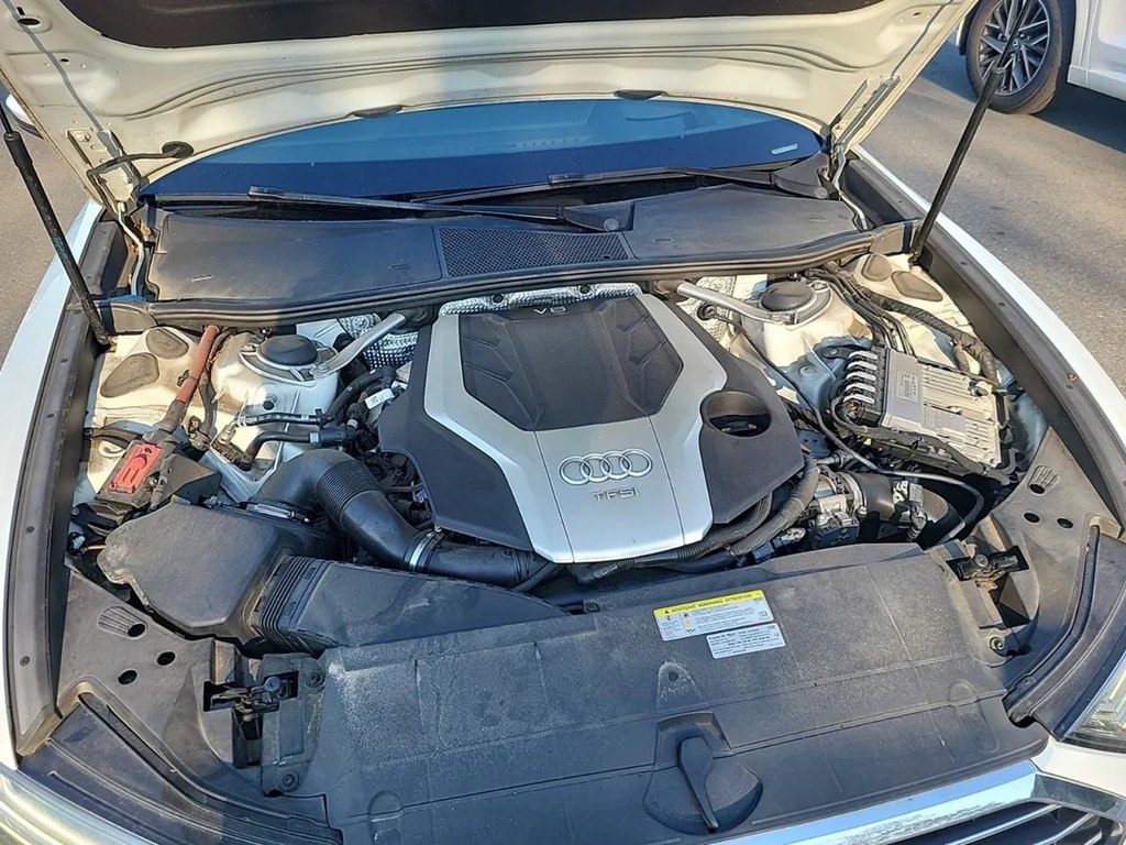 Photo 12 of this AUDI A6
