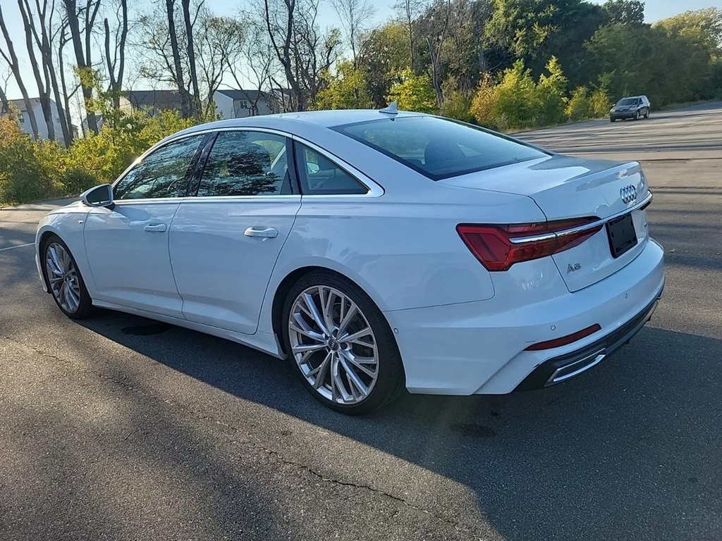 Photo 3 of this AUDI A6