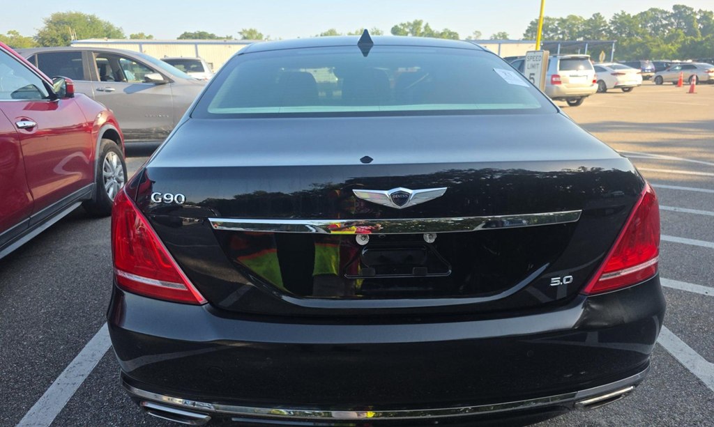 Photo 5 of this GENESIS G90