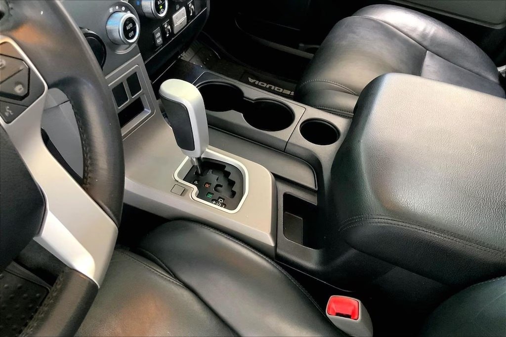 Photo 11 of this TOYOTA SEQUOIA