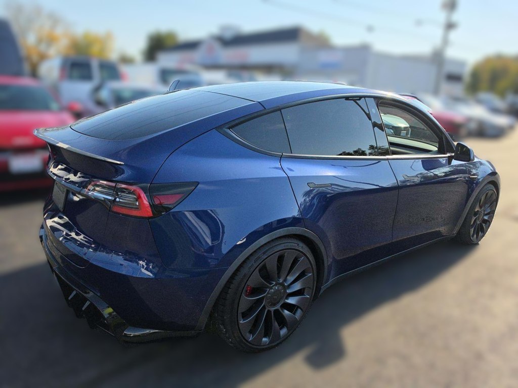 Photo 2 of this TESLA MODEL Y