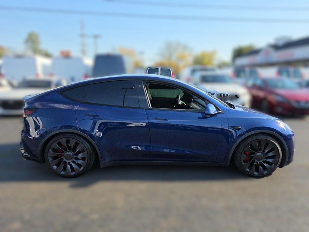 Photo 4 of this TESLA MODEL Y