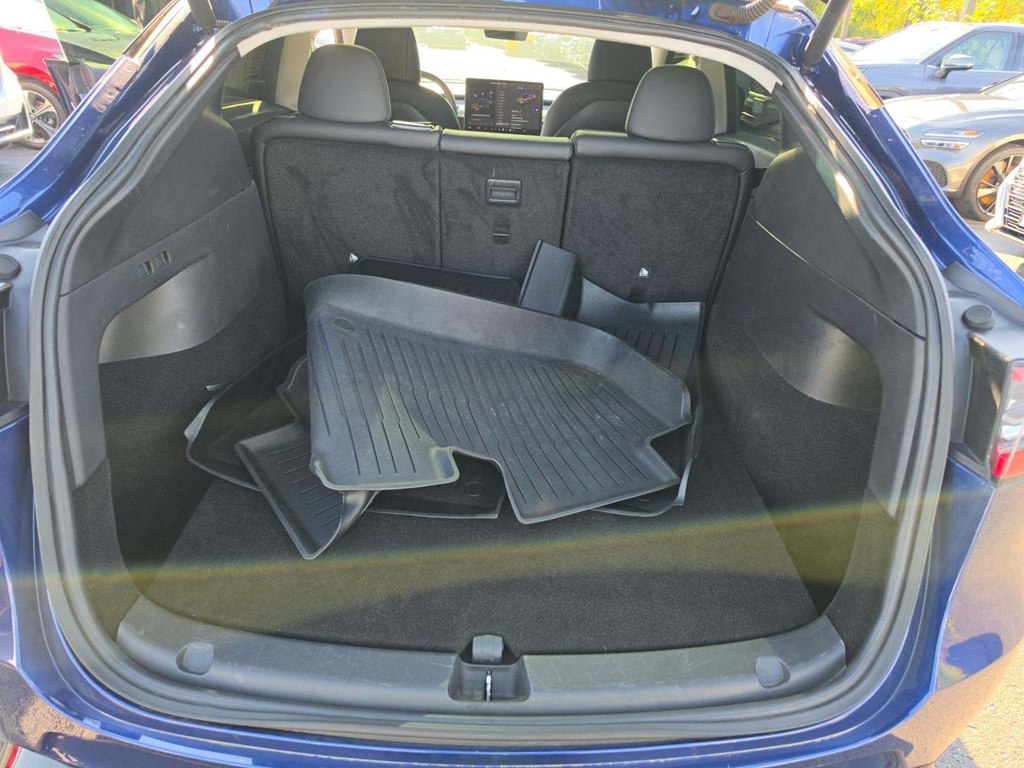 Photo 9 of this TESLA MODEL Y