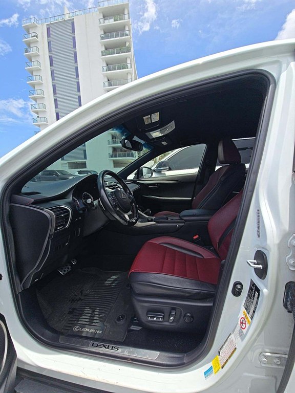 Photo 6 of this LEXUS NX 200T