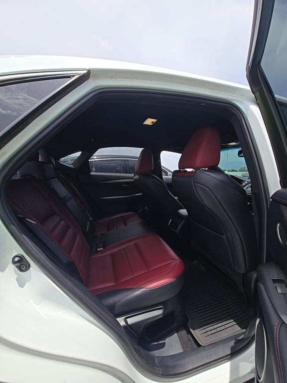 Photo 7 of this LEXUS NX 200T