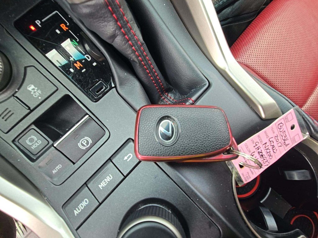 Photo 12 of this LEXUS NX 200T