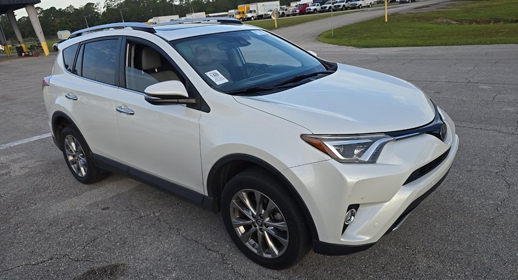Photo 3 of this TOYOTA RAV4