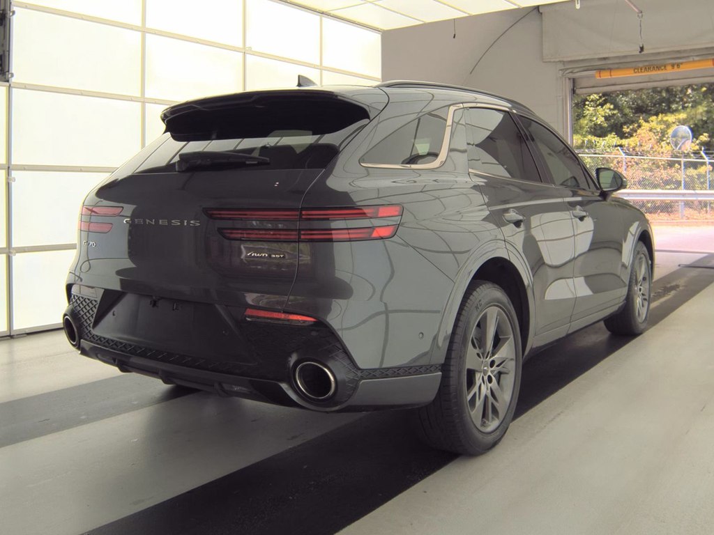 Photo 5 of this GENESIS GV70