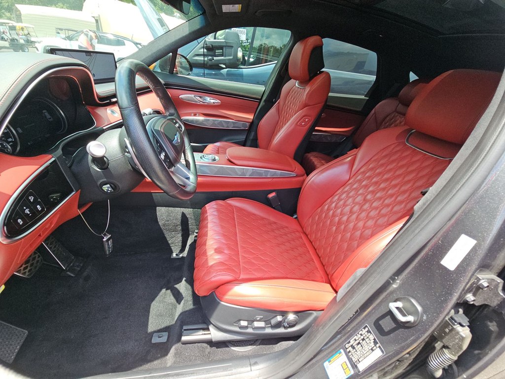 Photo 8 of this GENESIS GV70