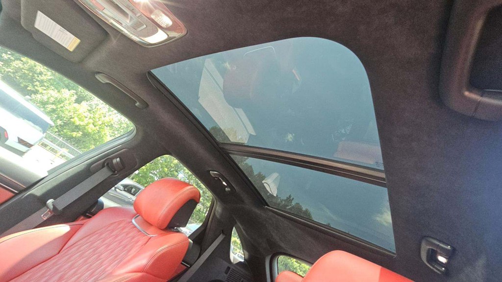 Photo 14 of this GENESIS GV70
