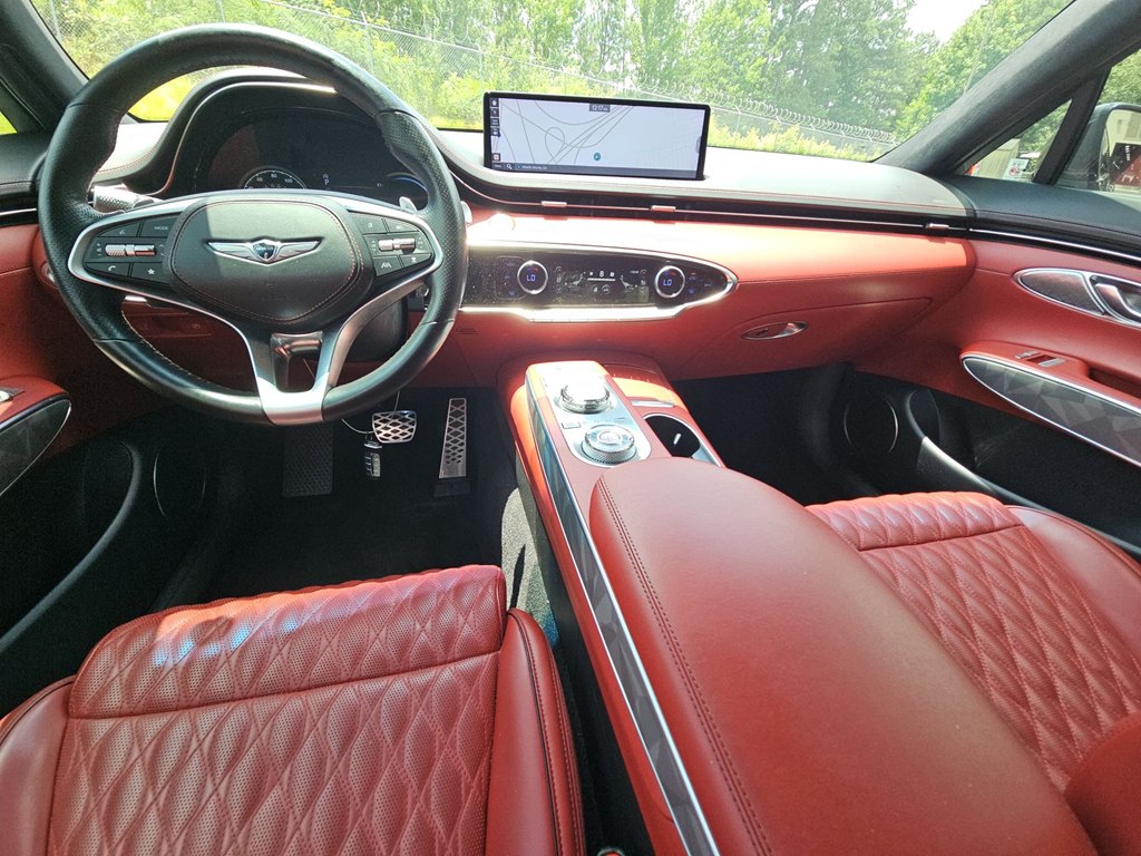 Photo 12 of this GENESIS GV70