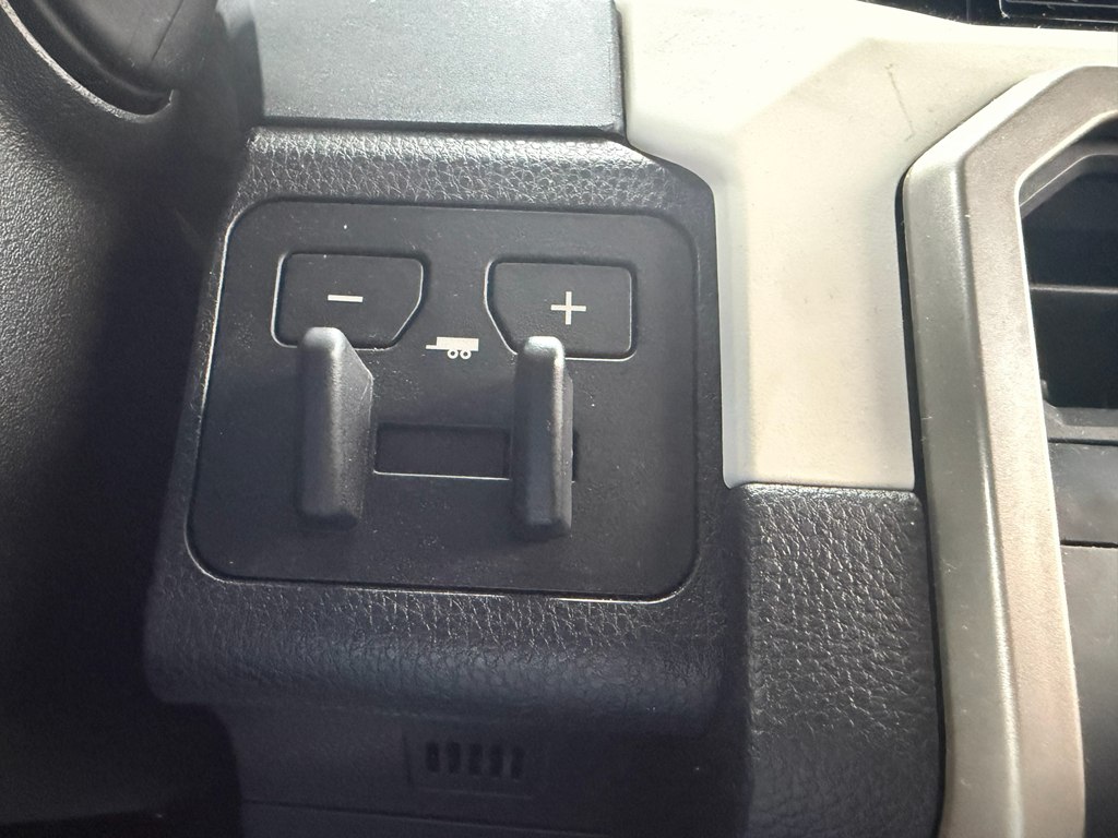 Photo 19 of this TOYOTA TACOMA