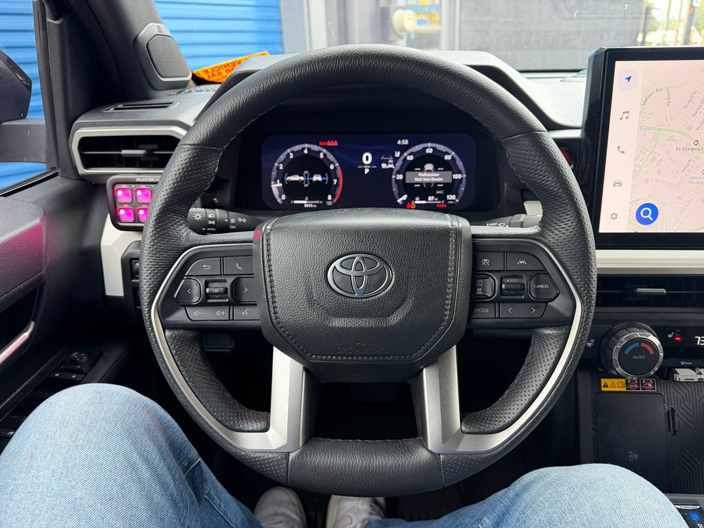 Photo 13 of this TOYOTA TACOMA