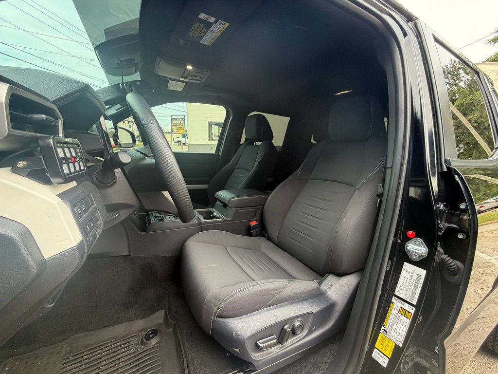 Photo 12 of this TOYOTA TACOMA