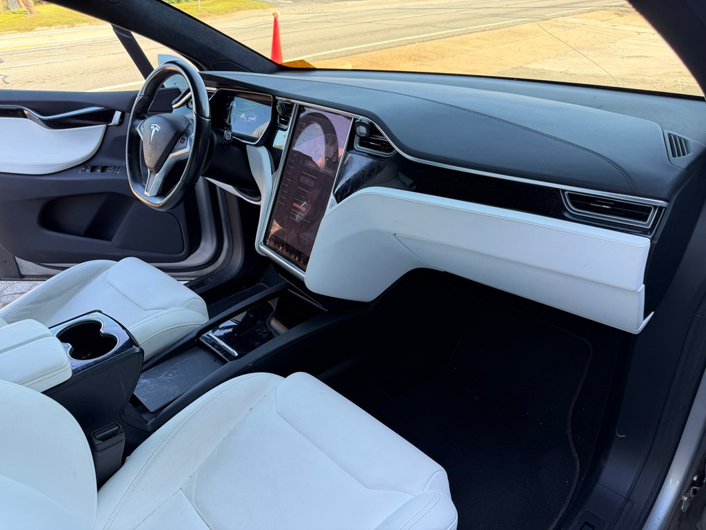 Photo 24 of this TESLA MODEL X