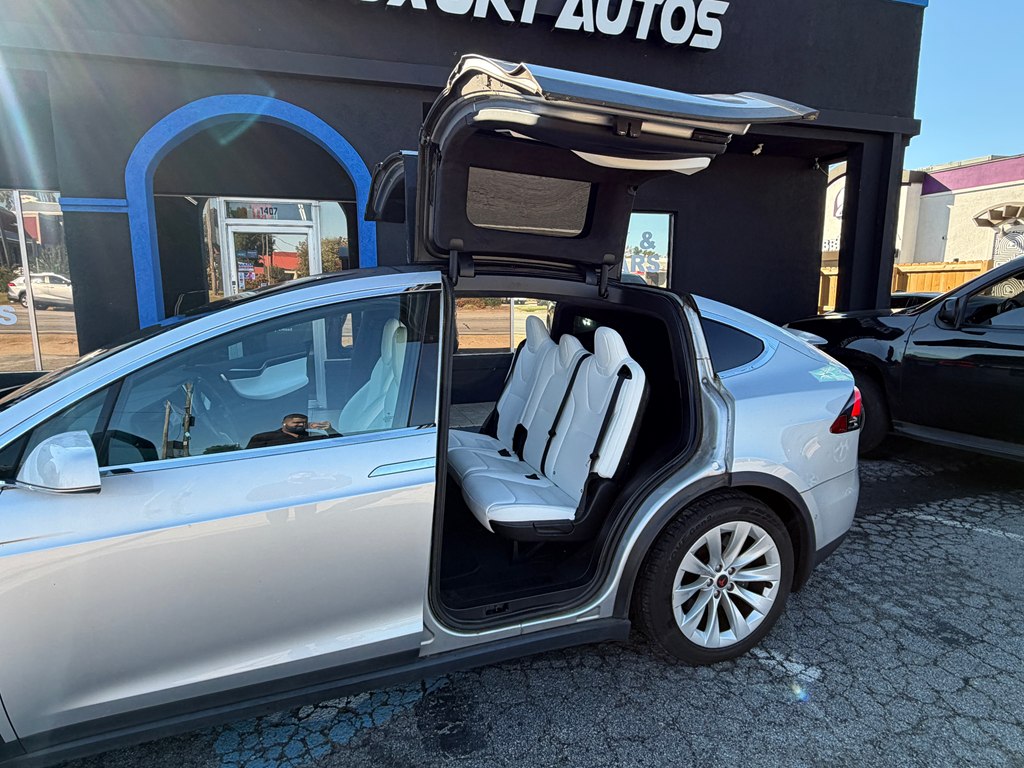 Photo 9 of this TESLA MODEL X
