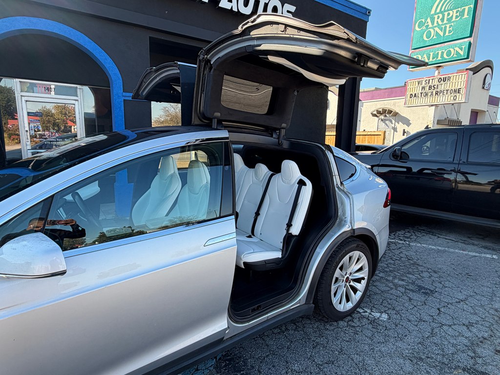 Photo 10 of this TESLA MODEL X