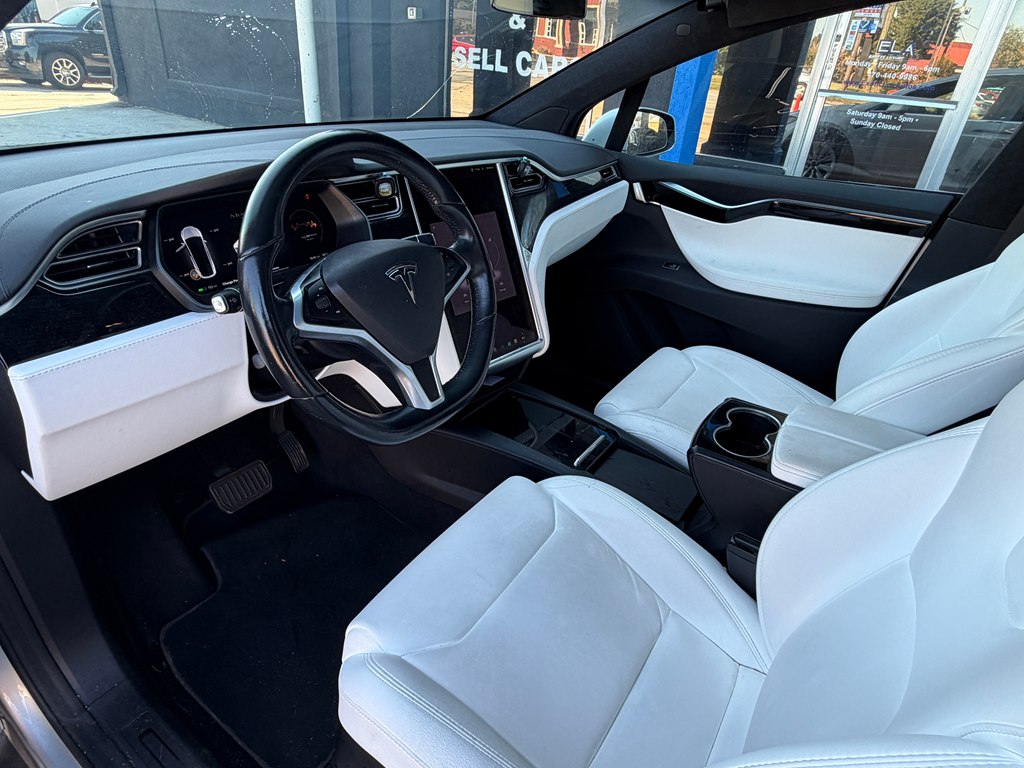 Photo 17 of this TESLA MODEL X