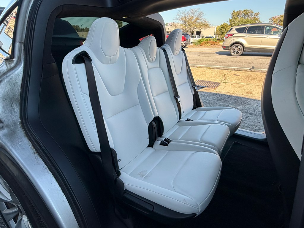 Photo 14 of this TESLA MODEL X