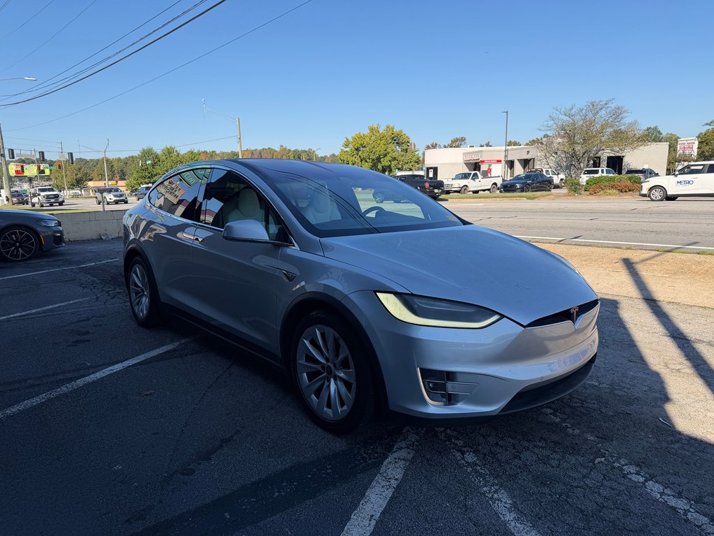 Photo 3 of this TESLA MODEL X