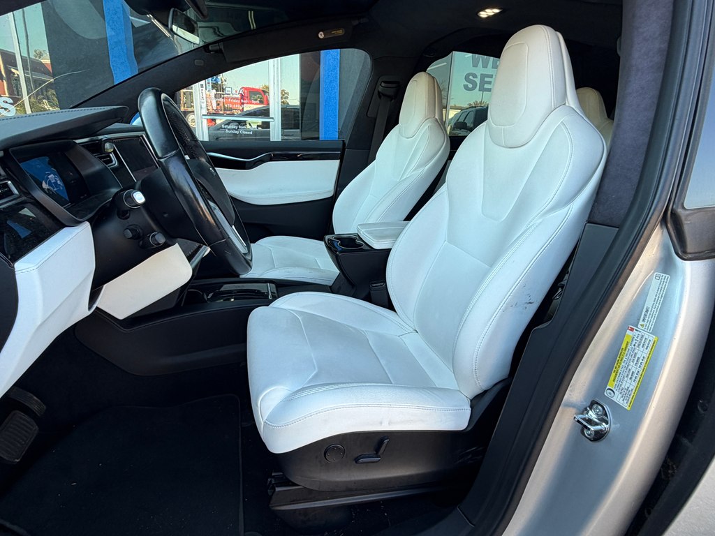Photo 16 of this TESLA MODEL X