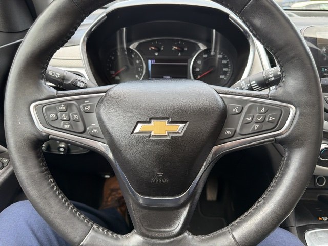Photo 12 of this CHEVROLET EQUINOX