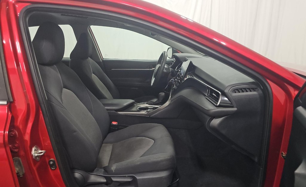 Photo 8 of this TOYOTA CAMRY