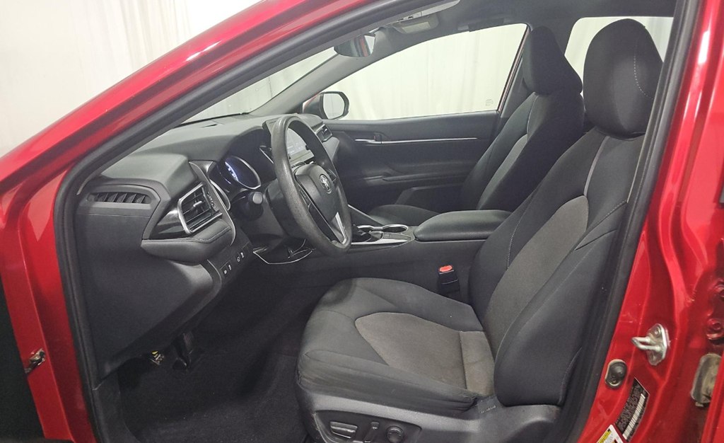 Photo 7 of this TOYOTA CAMRY