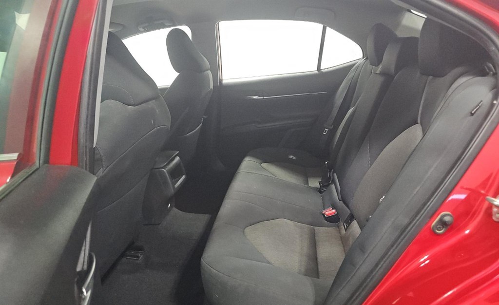 Photo 12 of this TOYOTA CAMRY