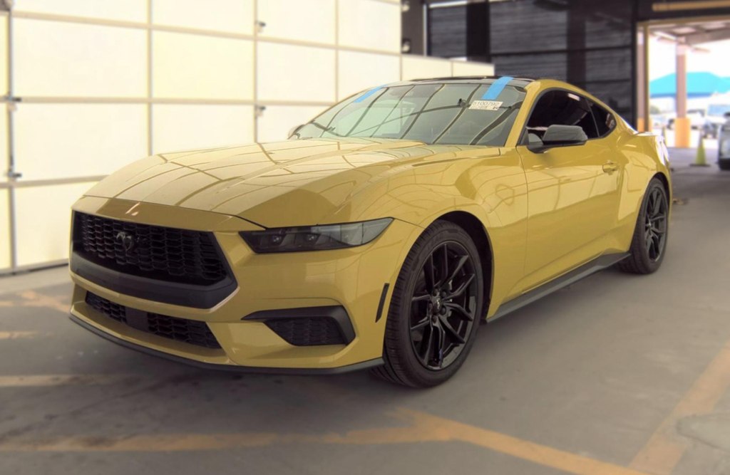 2025 FORD MUSTANG