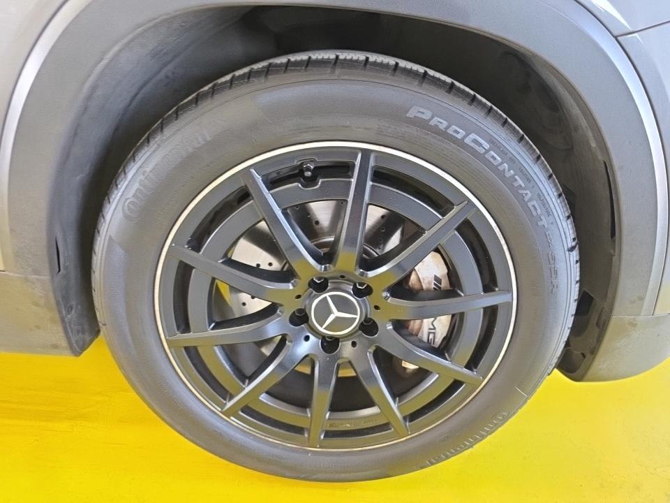 Photo 16 of this MERCEDES-BENZ GLB
