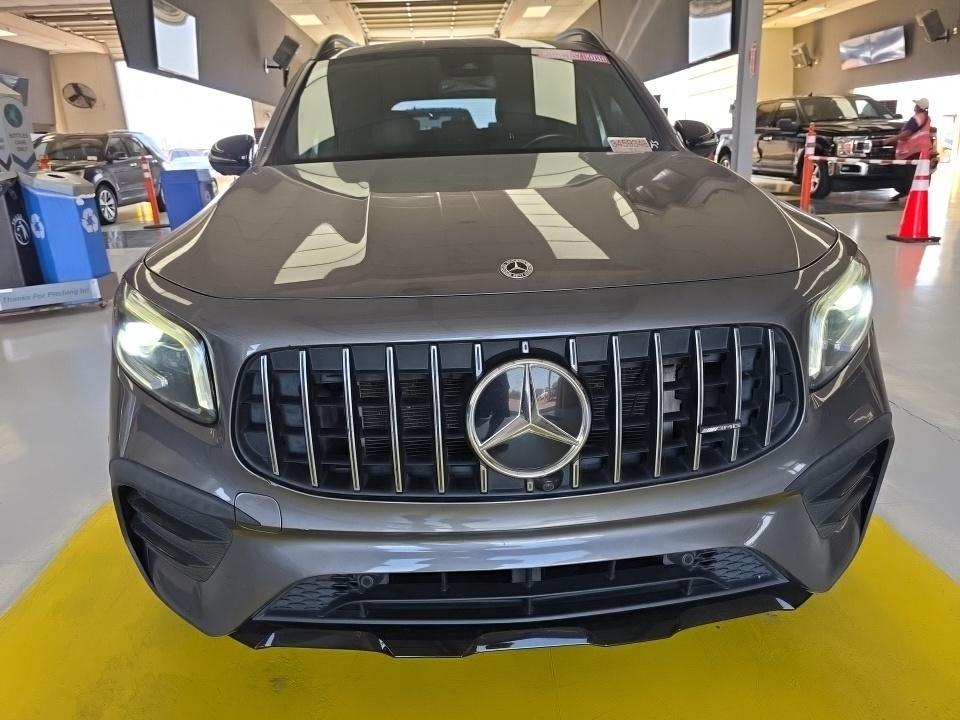 Photo 3 of this MERCEDES-BENZ GLB