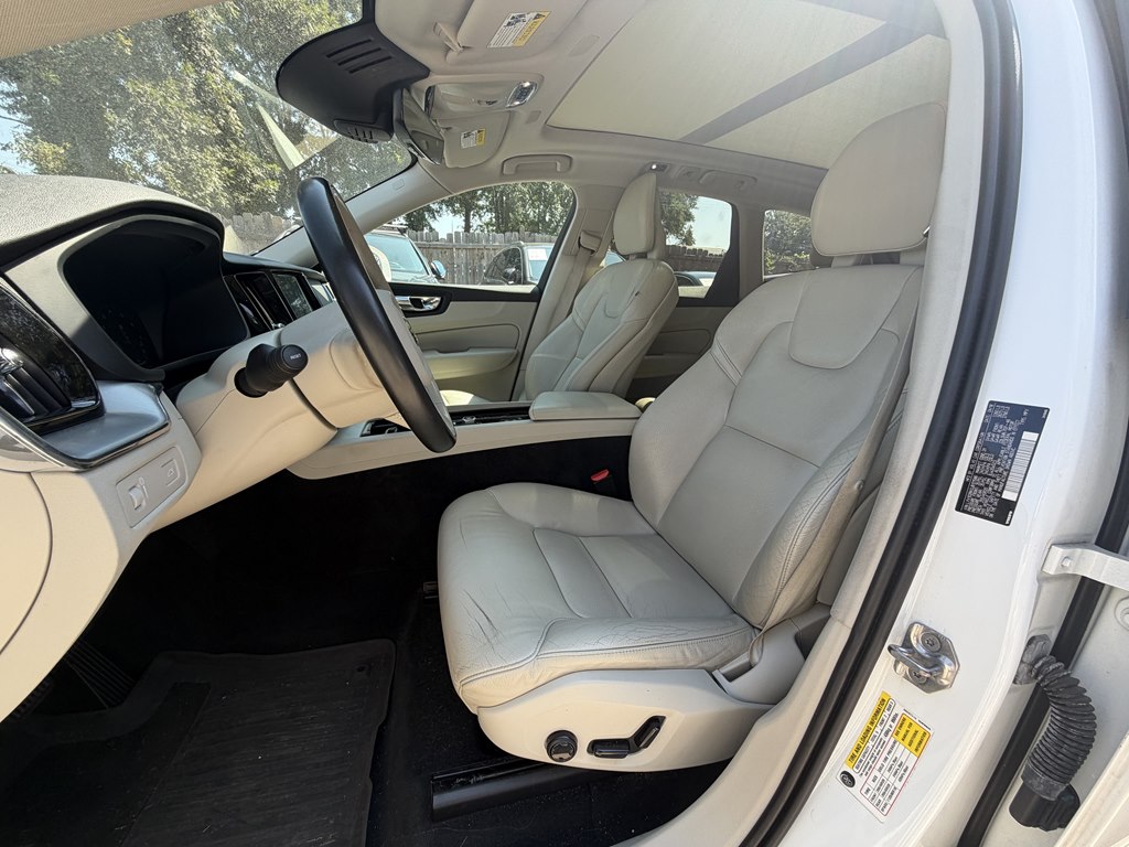 Photo 7 of this VOLVO XC60