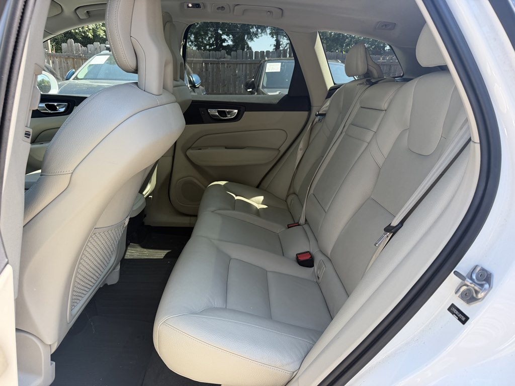 Photo 11 of this VOLVO XC60