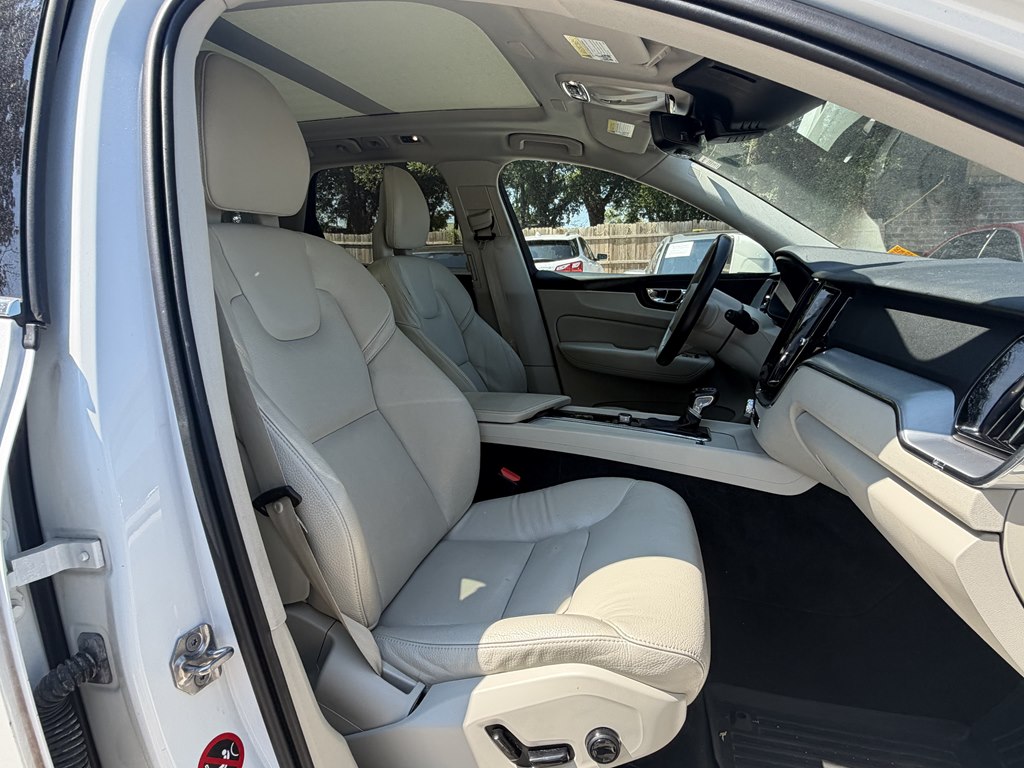 Photo 13 of this VOLVO XC60